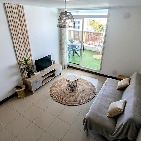Апартаменты Entierement Equipe, Climatise, Wifi, Au Dernier Etage Sans Vis A Vis Сен-Дени Экстерьер фото