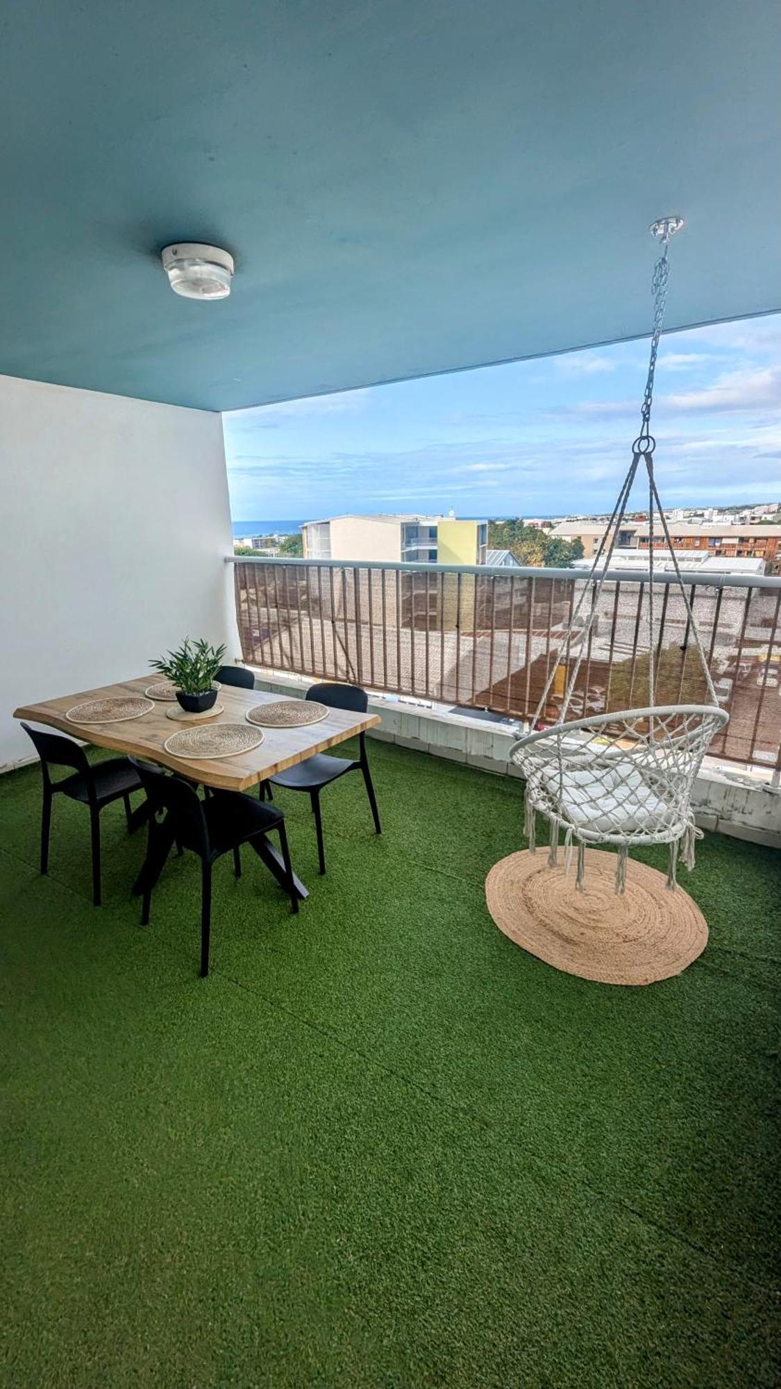 Апартаменты Entierement Equipe, Climatise, Wifi, Au Dernier Etage Sans Vis A Vis Сен-Дени Экстерьер фото